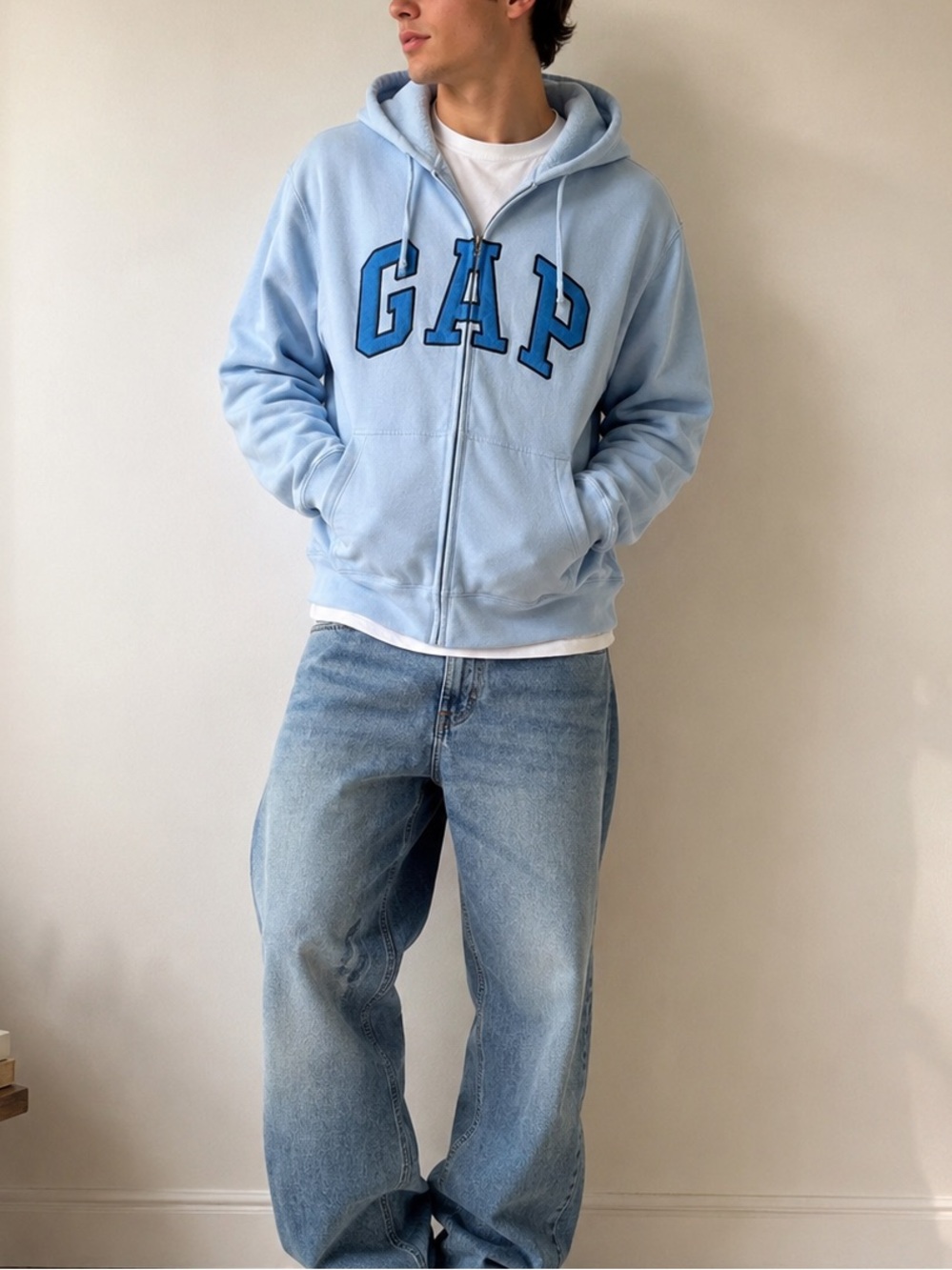 Gap Men’s Medium Heritage Logo Zip Up Hoodie Bleach Blue Spellout Fleece